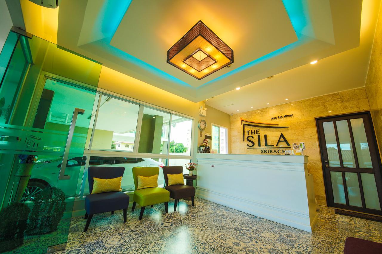 The Sila Hotel Si Racha Extérieur photo